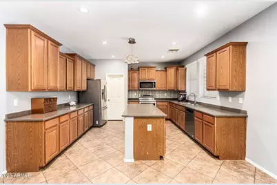 12211 W Villa Hermosa Lane, Sun City, AZ 85373 - Photo 10