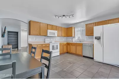 11216 W Sells Drive, Phoenix, AZ 85037 - Photo 10