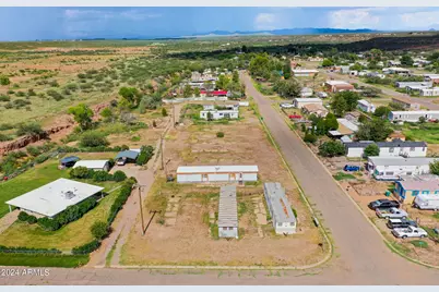 300 E Pima Street #1, Huachuca City, AZ 85616 - Photo 2