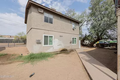622 N 30th Place #4, Phoenix, AZ 85008 - Photo 1