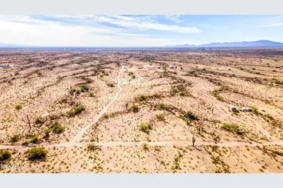 33639 W Villa Cassandra Way #213, Wickenburg, AZ 85390 - Photo 2