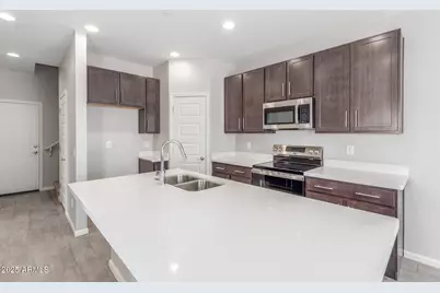 733 E Commonwealth Avenue #29, Chandler, AZ 85225 - Photo 4