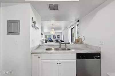 5110 N 31st Way #317, Phoenix, AZ 85016 - Photo 12