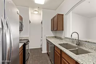 2950 W Louise Dr, Phoenix, AZ 85027 - Photo 10