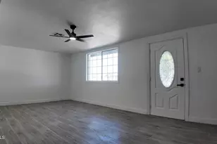 1340 N 38th Dr, Phoenix, AZ 85009 - Photo 6