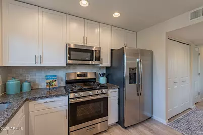 4256 N Parkway Avenue, Scottsdale, AZ 85251 - Photo 14