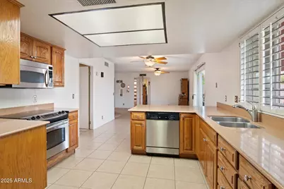 4333 E Desert Cactus Street, Phoenix, AZ 85032 - Photo 2