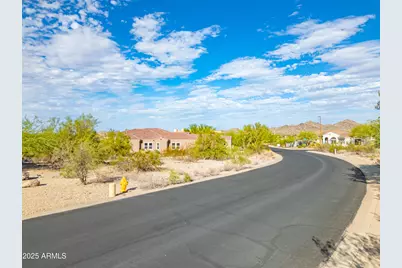 18292 W Santa Alberta Lane #26, Goodyear, AZ 85338 - Photo 20