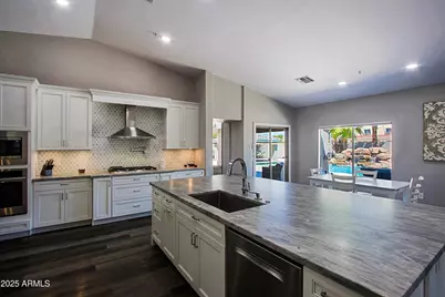 23673 N 81st Drive, Peoria, AZ 85383 - Photo 2