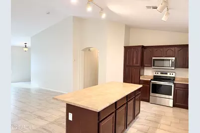 13927 W Port Royale Lane, Surprise, AZ 85379 - Photo 12