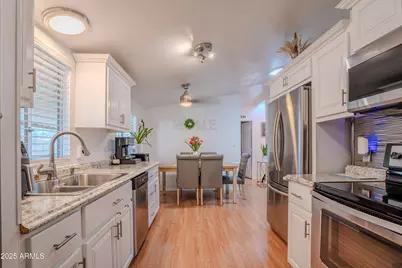 8401 N 67th Avenue #259, Glendale, AZ 85302 - Photo 10