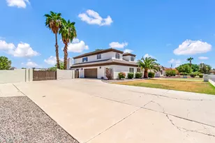 781 N Bristol Ln, Gilbert, AZ 85234 - Photo 2