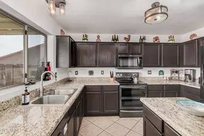 17999 W Canyon Court, Goodyear, AZ 85338 - Photo 6