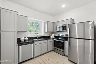 8255 N 22nd Dr, Phoenix, AZ 85021 - Photo 16