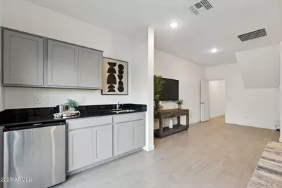 8255 N 22nd Drive, Phoenix, AZ 85021 - Photo 4