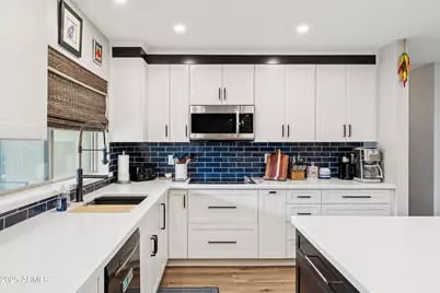 2715 E Sierra Street, Phoenix, AZ 85028 - Photo 10