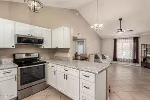 8111 W Wacker Rd, Peoria, AZ 85381 - Photo 12