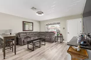 3851 W Solano Dr, Phoenix, AZ 85019 - Photo 4