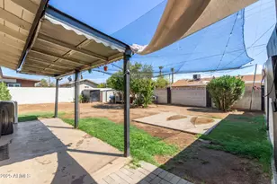 3851 W Solano Dr, Phoenix, AZ 85019 - Photo 18