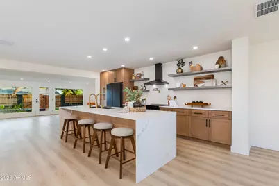 7501 E Kimsey Lane, Scottsdale, AZ 85257 - Photo 1