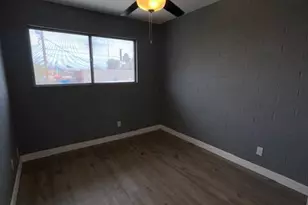 2551 W Berridge Ln, Phoenix, AZ 85017 - Photo 10