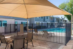 2551 W Berridge Ln, Phoenix, AZ 85017 - Photo 20