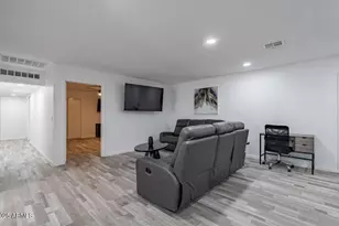 3539 W Orange Dr, Phoenix, AZ 85019 - Photo 10