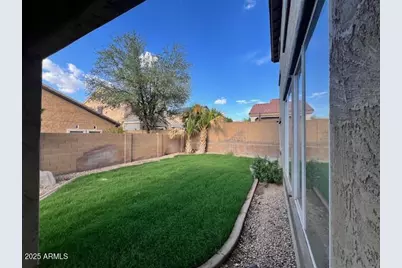 10618 W Lone Cactus Drive, Peoria, AZ 85382 - Photo 4