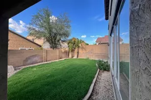 10618 W Lone Cactus Dr, Peoria, AZ 85382 - Photo 4