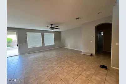 10618 W Lone Cactus Drive, Peoria, AZ 85382 - Photo 2