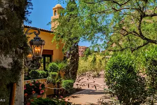 4836 E White Gates Dr, Phoenix, AZ 85018 - Photo 12