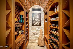 4836 E White Gates Dr, Phoenix, AZ 85018 - Photo 44