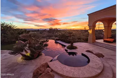 4836 E White Gates Drive, Phoenix, AZ 85018 - Photo 2