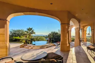 4836 E White Gates Dr, Phoenix, AZ 85018 - Photo 8