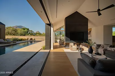 6209 N Casa Blanca Drive, Paradise Valley, AZ 85253 - Photo 1