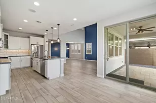 25509 N 140th Dr, Surprise, AZ 85387 - Photo 10