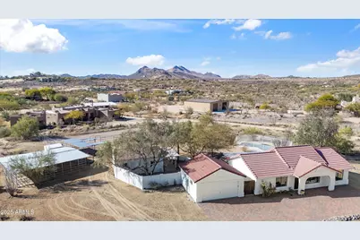 5511 E Honda Bow Road, Cave Creek, AZ 85331 - Photo 32