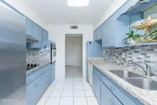 12062 N St Annes Dr, Sun City, AZ 85351 - Photo 14