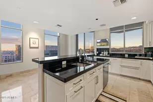 2402 E Esplanade Ln, Phoenix, AZ 85016 - Photo 24