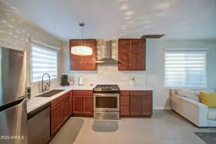 2508 E Clarendon Ave, Phoenix, AZ 85016 - Photo 8