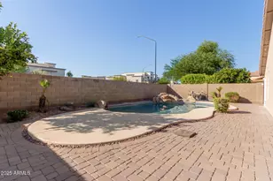 208 E Devon Dr, Gilbert, AZ 85296 - Photo 32