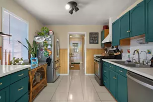 2021 N 29th St, Phoenix, AZ 85008 - Photo 4