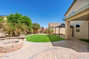 12044 W Melinda Ln, Sun City, AZ 85373 - Photo 16