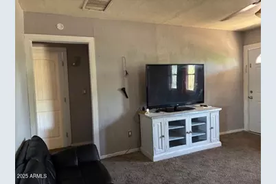812 N Center Avenue, Casa Grande, AZ 85122 - Photo 4