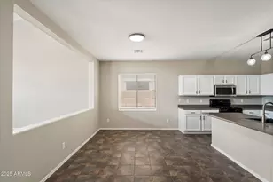 421 E Harold Dr, San Tan Valley, AZ 85140 - Photo 10