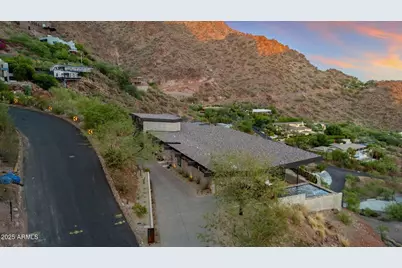 4925 E Red Rock Drive, Phoenix, AZ 85018 - Photo 12