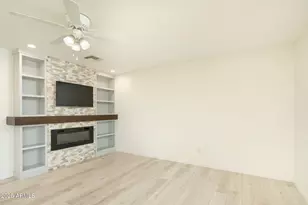 4335 E Betty Elyse Ln, Phoenix, AZ 85032 - Photo 10