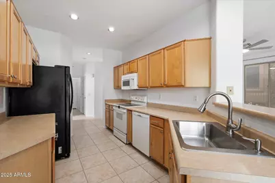 14046 N Edgeworth Drive #B, Fountain Hills, AZ 85268 - Photo 10