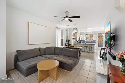 3030 N 38th Street #110, Phoenix, AZ 85018 - Photo 2