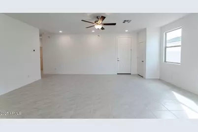 17565 N Bolerno Drive, Maricopa, AZ 85138 - Photo 10